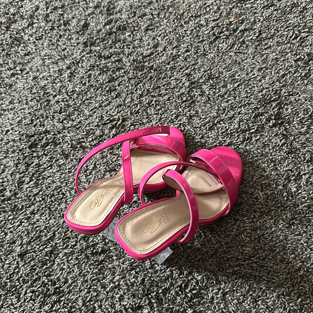 Light pink heel